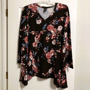 Women's L-XL Lildy Black Flowered Handkerchief Hem Tunic